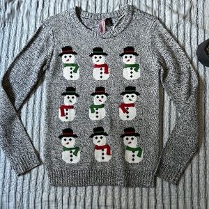 Love by design Christmas sweater size S